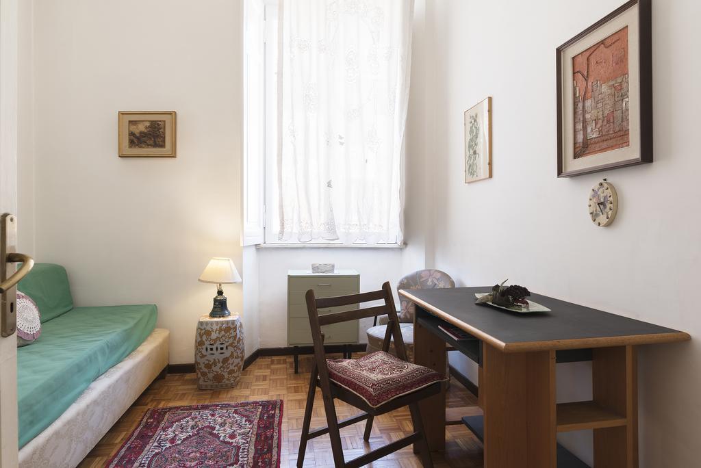 Flower'S Market Apartment - Charme Holidays Ρώμη Εξωτερικό φωτογραφία