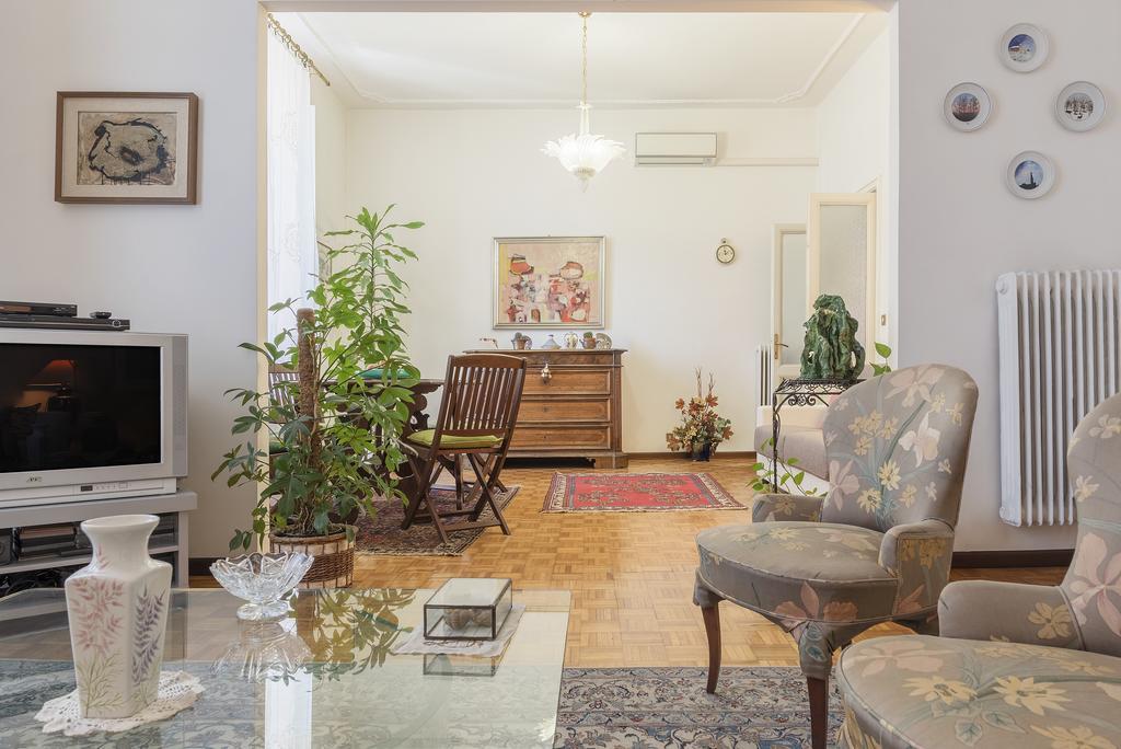 Flower'S Market Apartment - Charme Holidays Ρώμη Εξωτερικό φωτογραφία