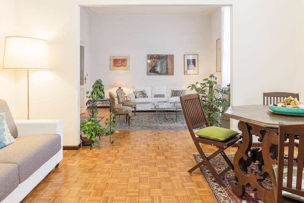 Flower'S Market Apartment - Charme Holidays Ρώμη Εξωτερικό φωτογραφία